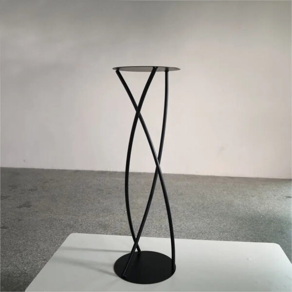Floral Riser (Black)